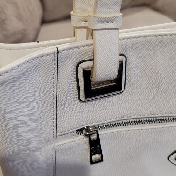 Simply Vera Tote Bag - Picture 4 of 8